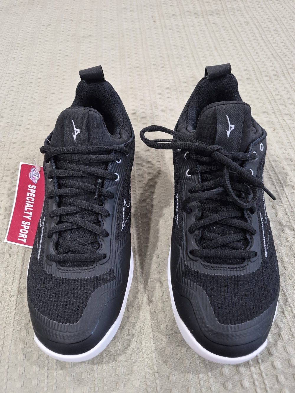 NWT Mizuno Black Athletic Volleyball Sneakers, Size 8